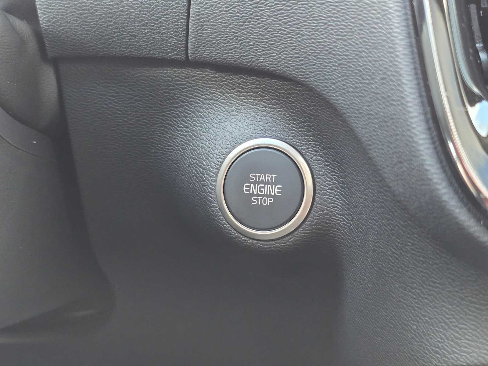 2026 Volvo XC40 Plus