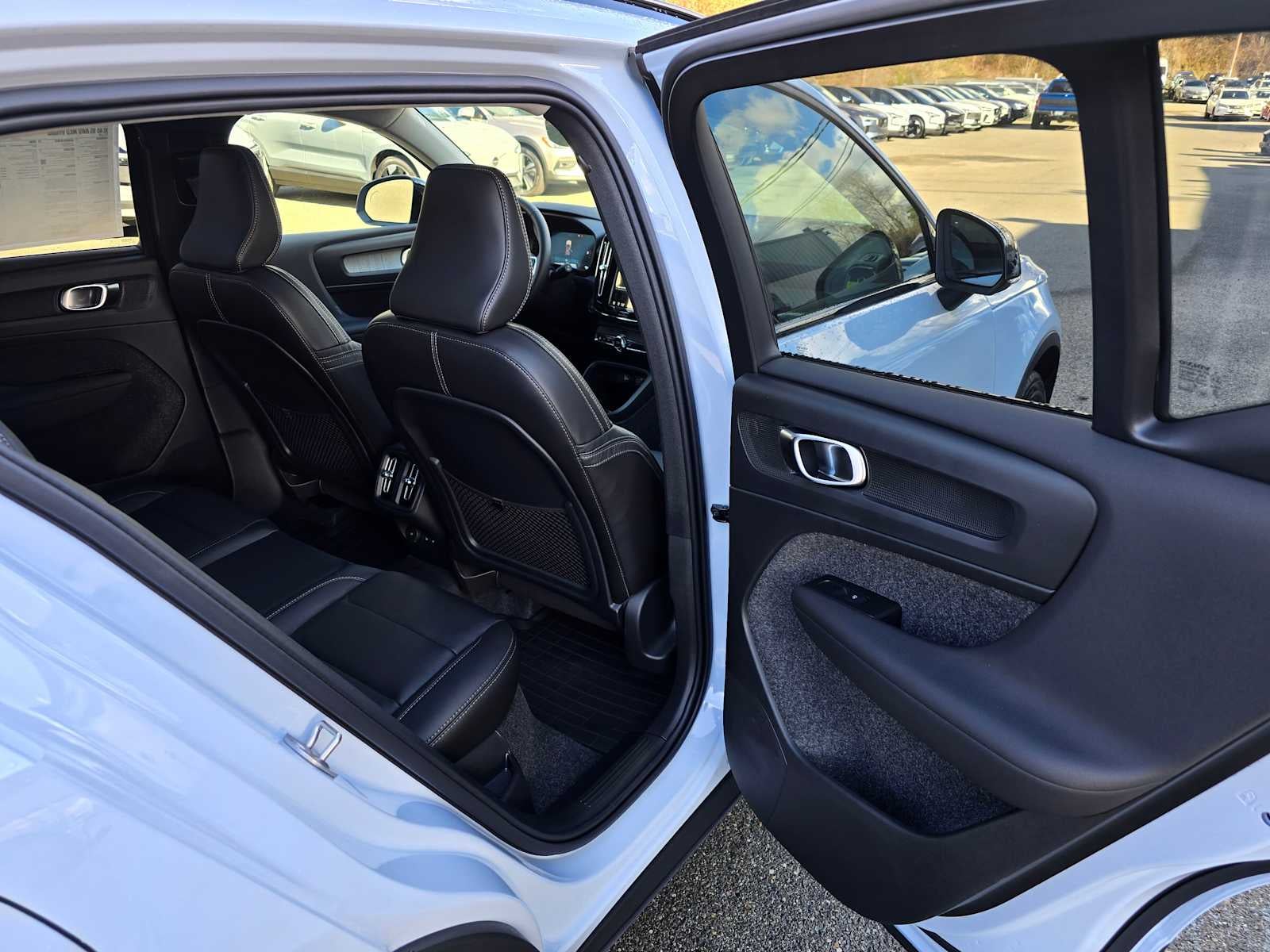 2026 Volvo XC40 Plus