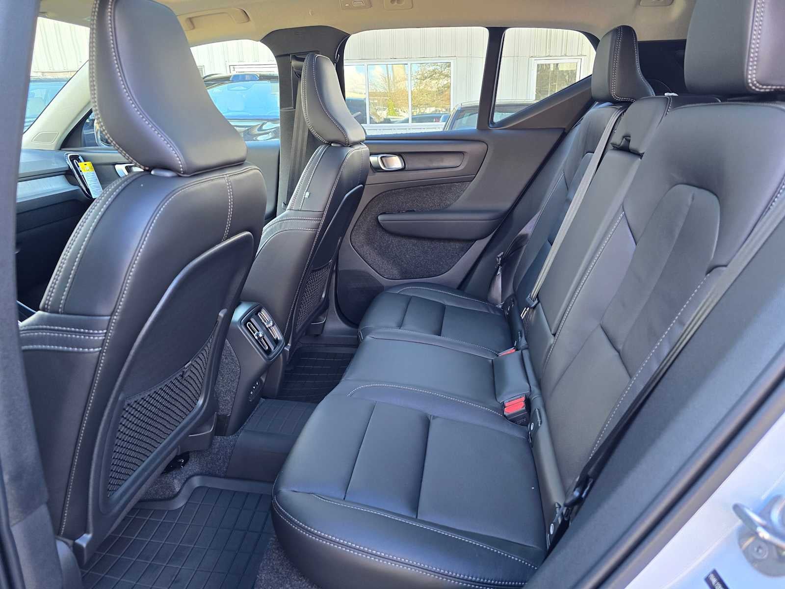 2026 Volvo XC40 Plus