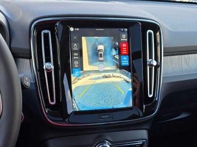2026 Volvo XC40 Plus