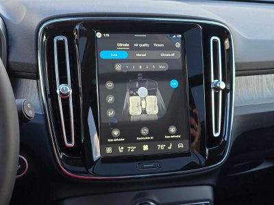 2026 Volvo XC40 Plus