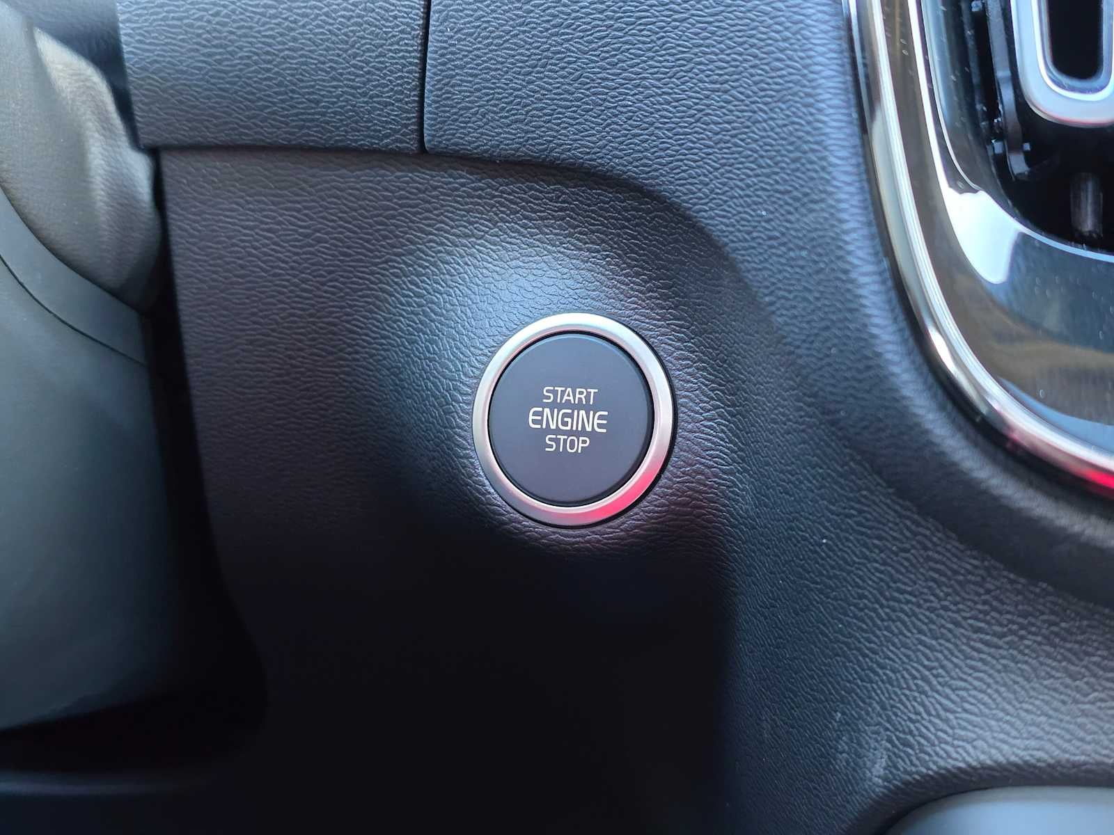 2026 Volvo XC40 Plus