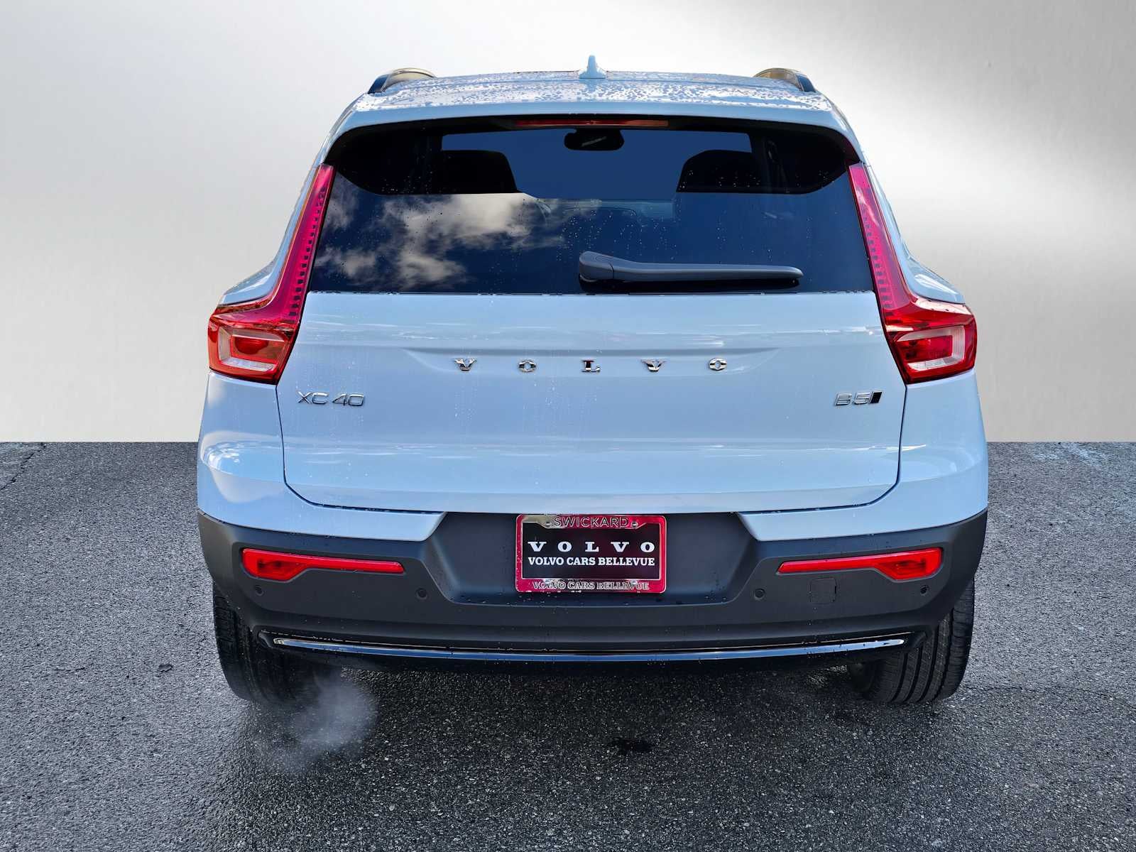 2026 Volvo XC40 Plus