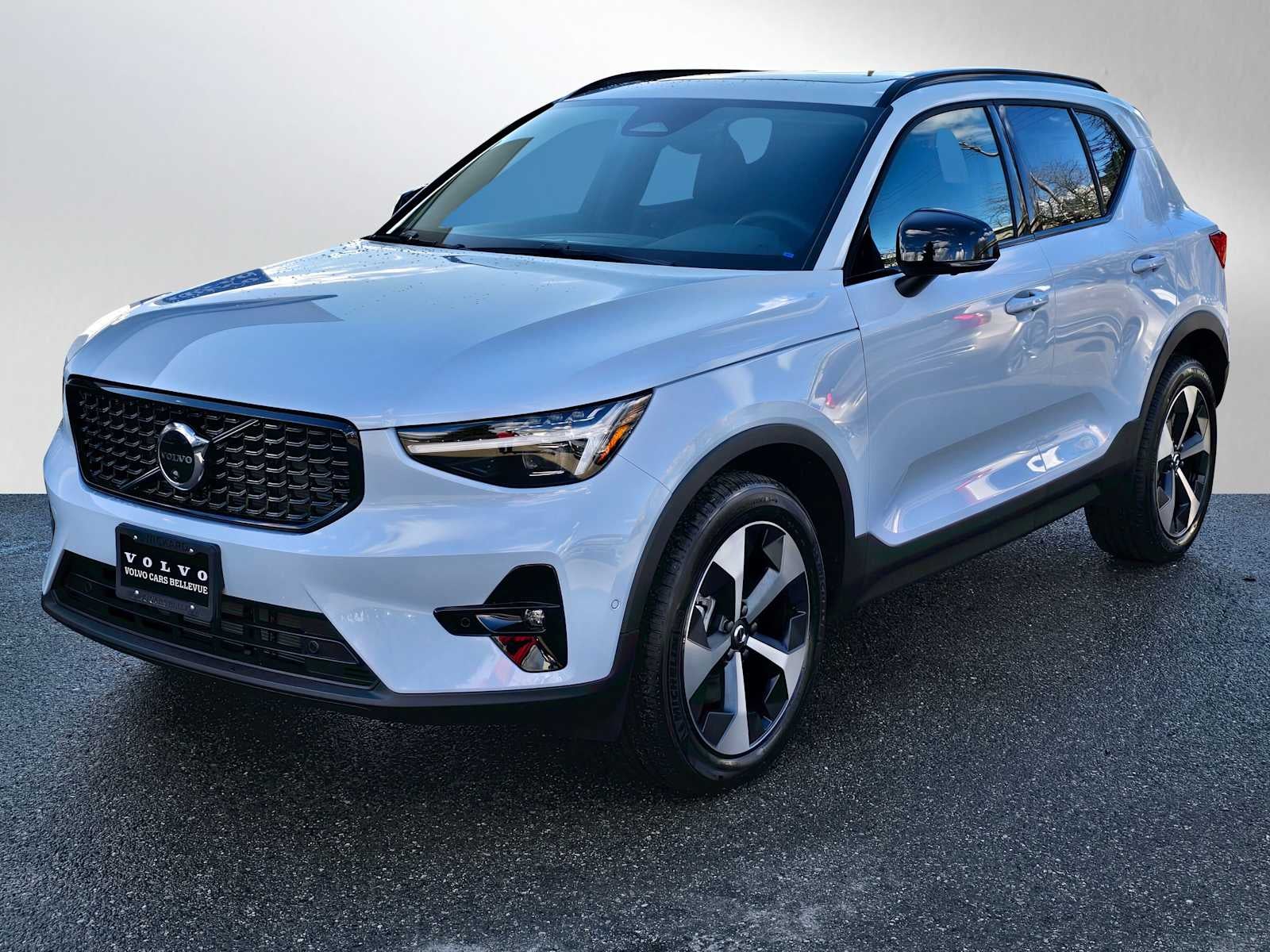 2026 Volvo XC40 Plus