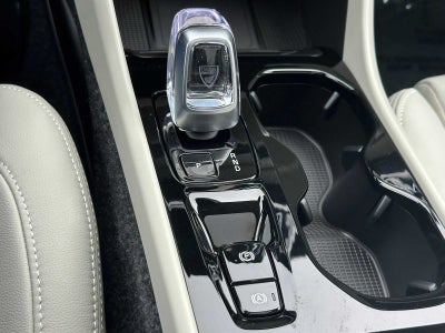 2026 Volvo XC40 Plus