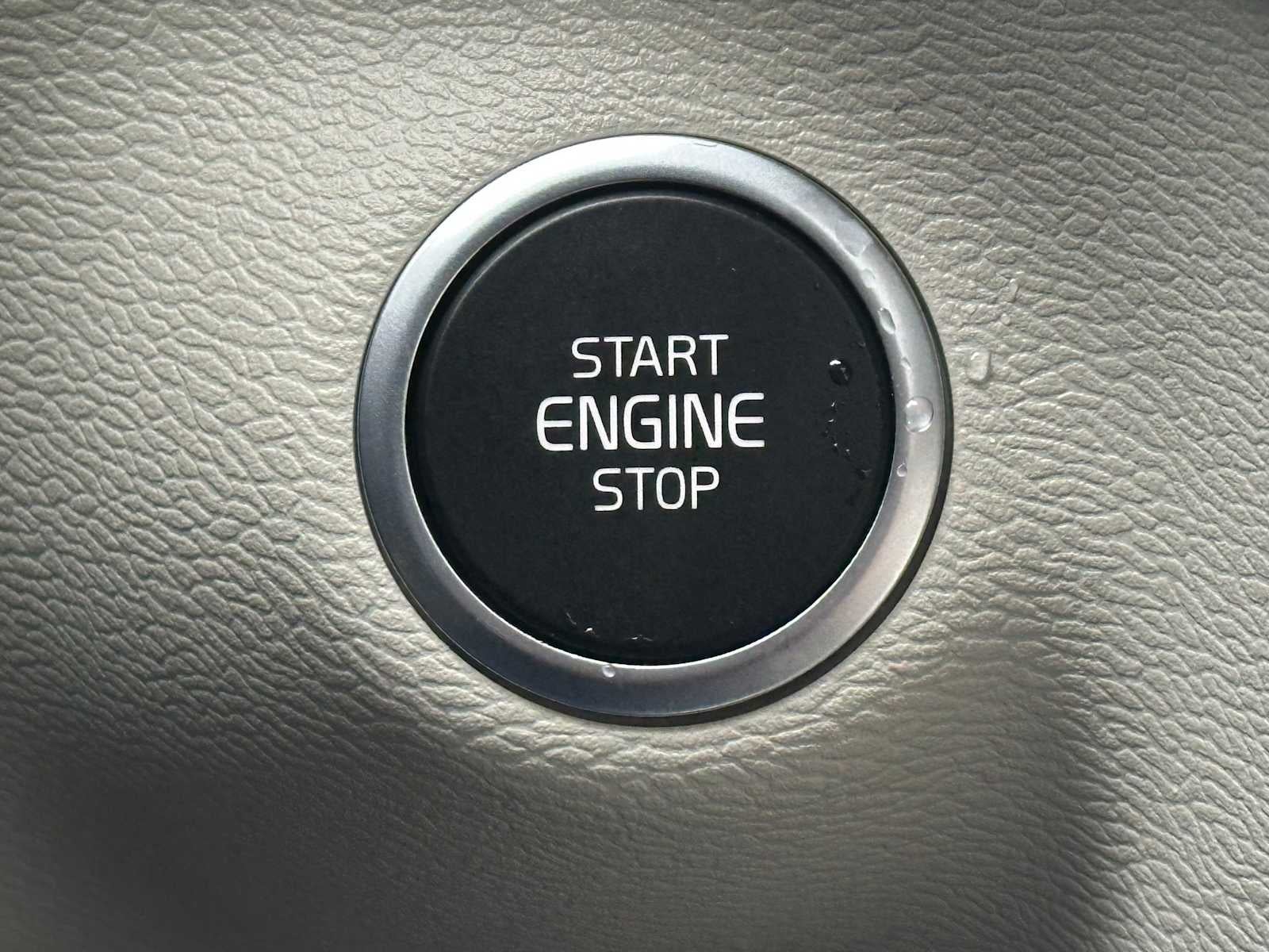 2026 Volvo XC40 Plus