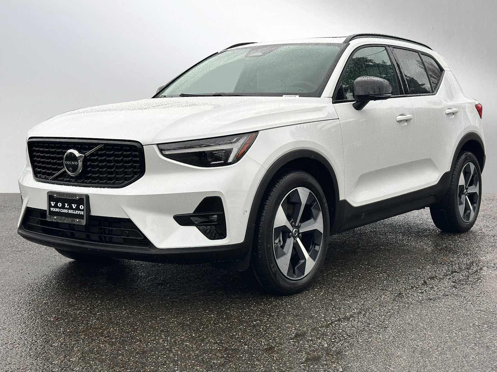 2026 Volvo XC40 Plus
