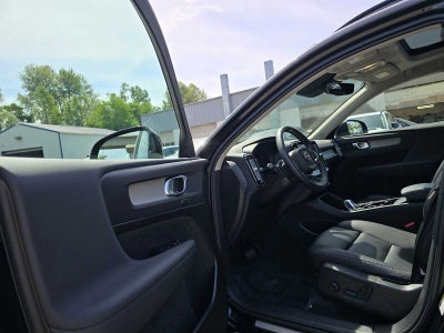 2025 Volvo XC40 Plus Dark Theme