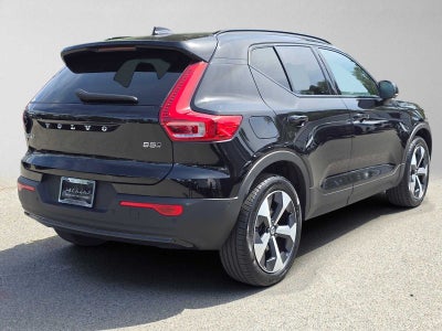 2025 Volvo XC40 Plus Dark Theme