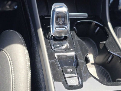 2025 Volvo XC40 Plus Dark Theme