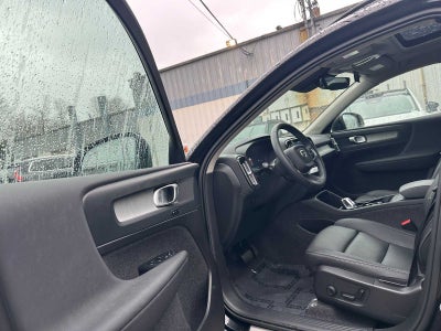 2025 Volvo XC40 Plus Dark Theme