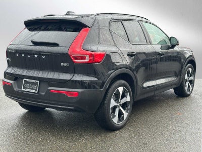 2025 Volvo XC40 Plus Dark Theme