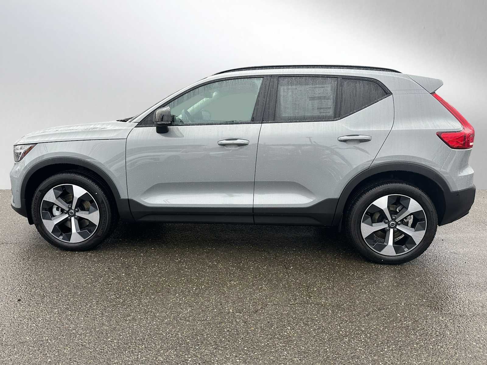 2026 Volvo XC40 Plus