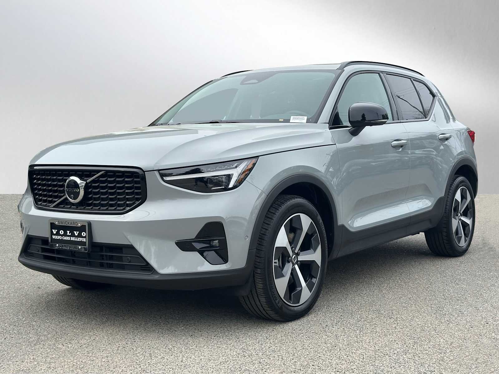 2026 Volvo XC40 Plus