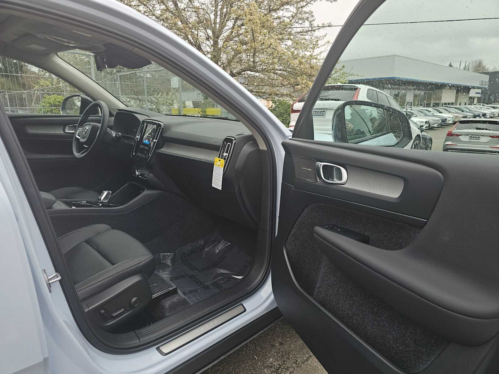 2026 Volvo XC40 Plus