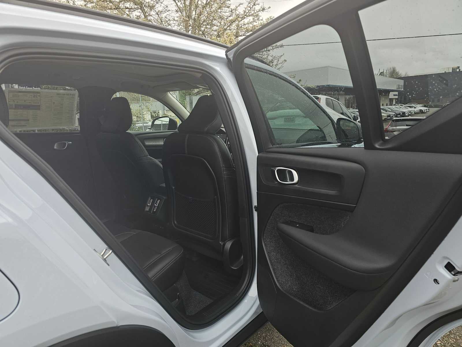 2026 Volvo XC40 Plus