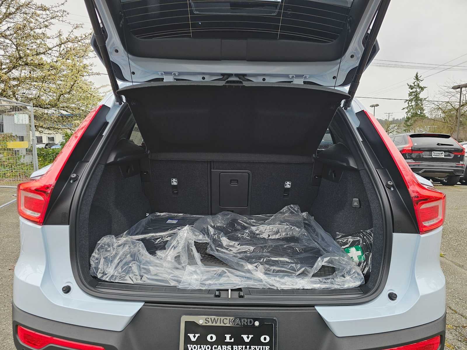 2026 Volvo XC40 Plus