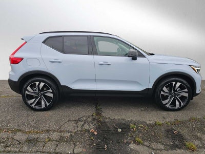 2026 Volvo XC40 Plus