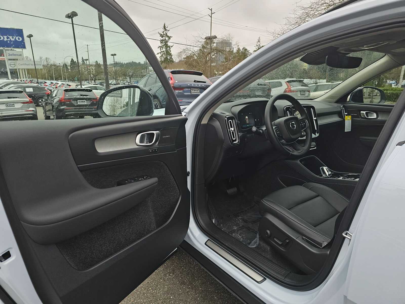 2026 Volvo XC40 Plus