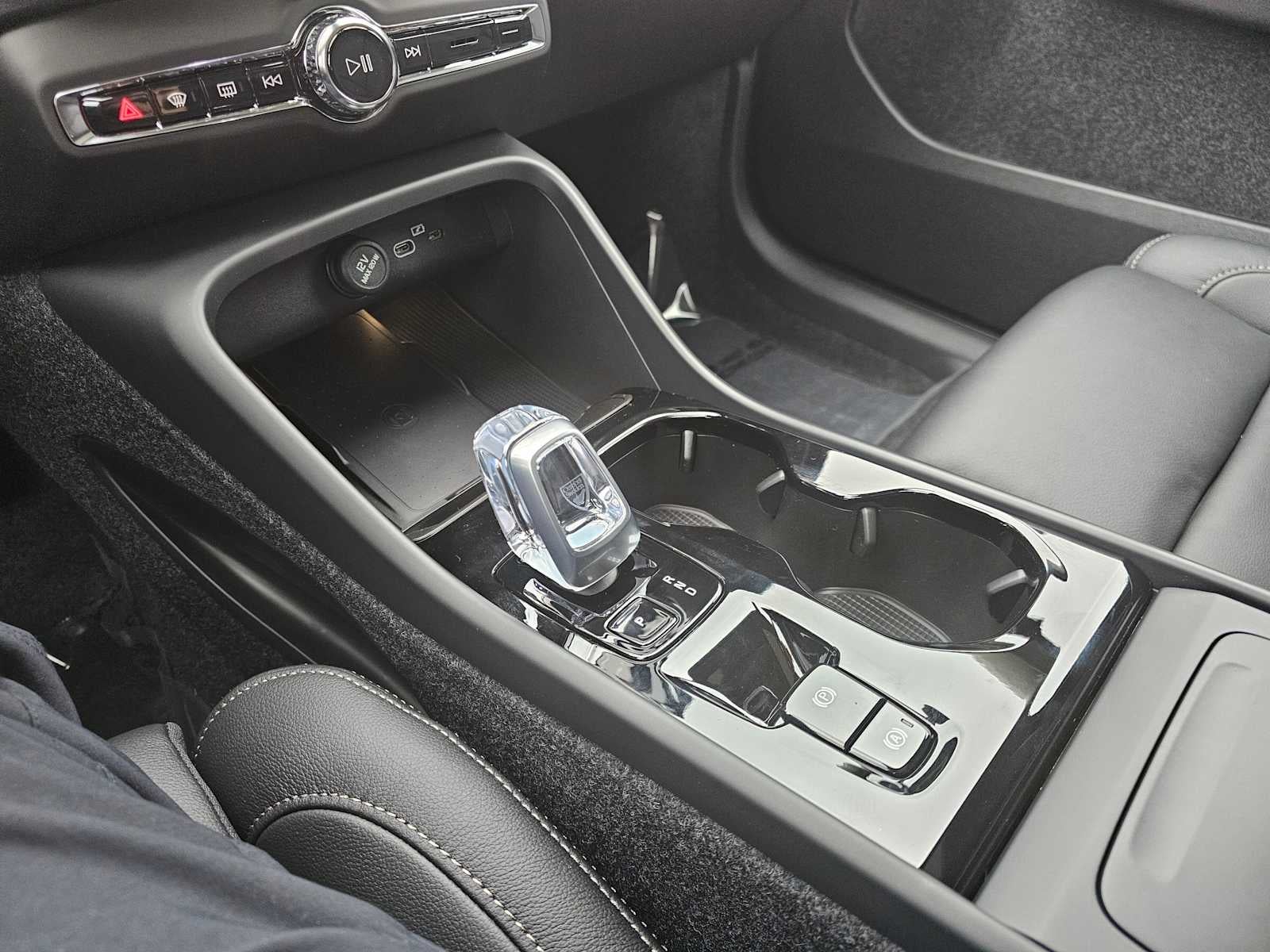 2026 Volvo XC40 Plus