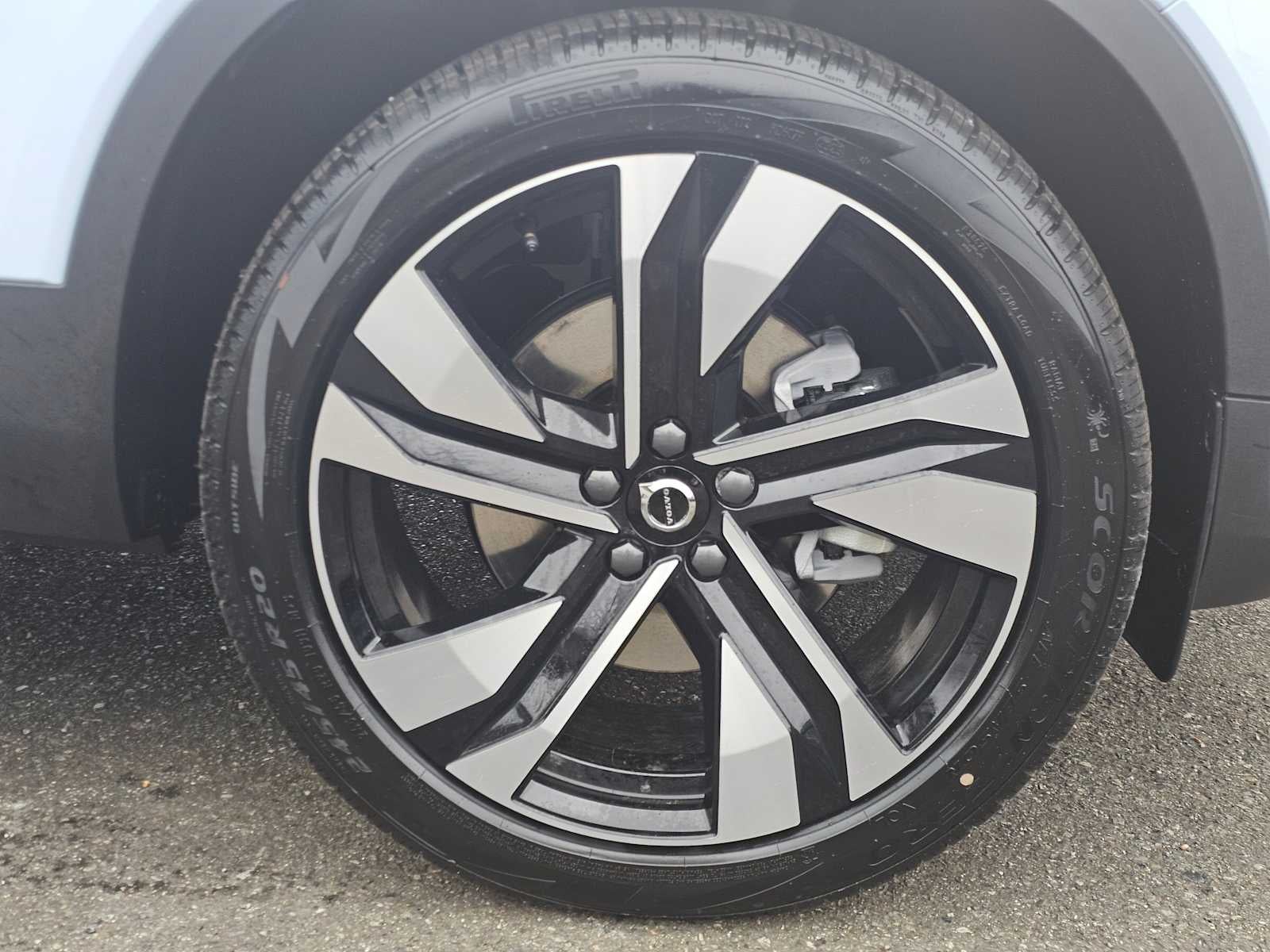 2026 Volvo XC40 Plus