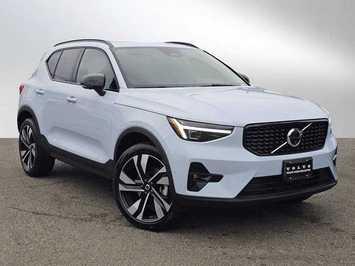 2026 Volvo XC40 Plus