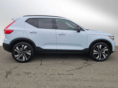 2026 Volvo XC40 Plus