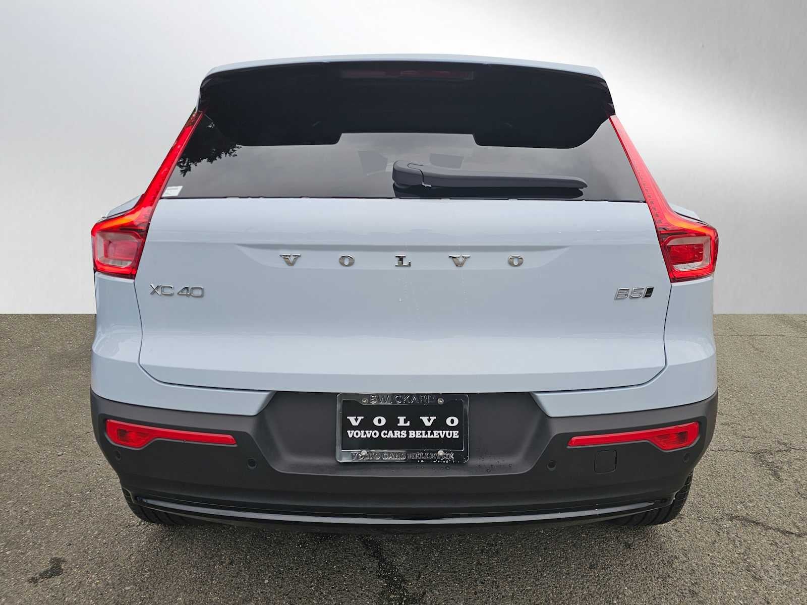 2026 Volvo XC40 Plus