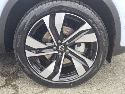 2026 Volvo XC40 Plus