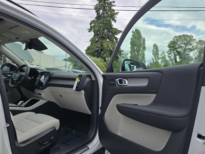 2026 Volvo XC40 Plus