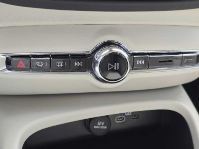 2026 Volvo XC40 Plus