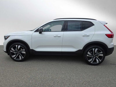 2026 Volvo XC40 Plus