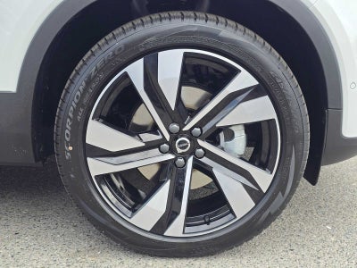 2026 Volvo XC40 Plus