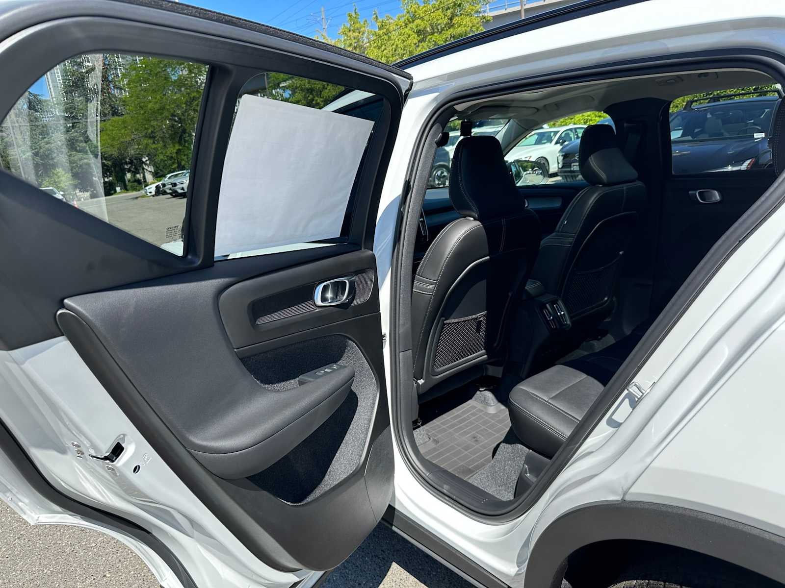 2025 Volvo XC40 Plus Dark Theme