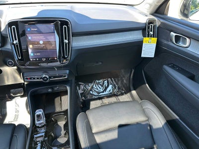 2025 Volvo XC40 Plus Dark Theme