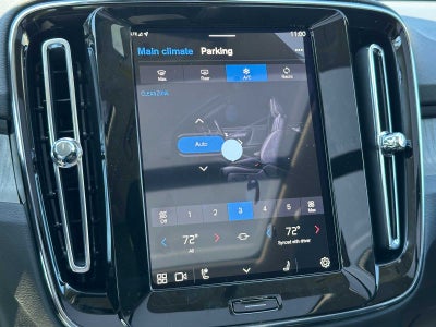 2025 Volvo XC40 Plus Dark Theme