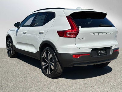 2025 Volvo XC40 Plus Dark Theme