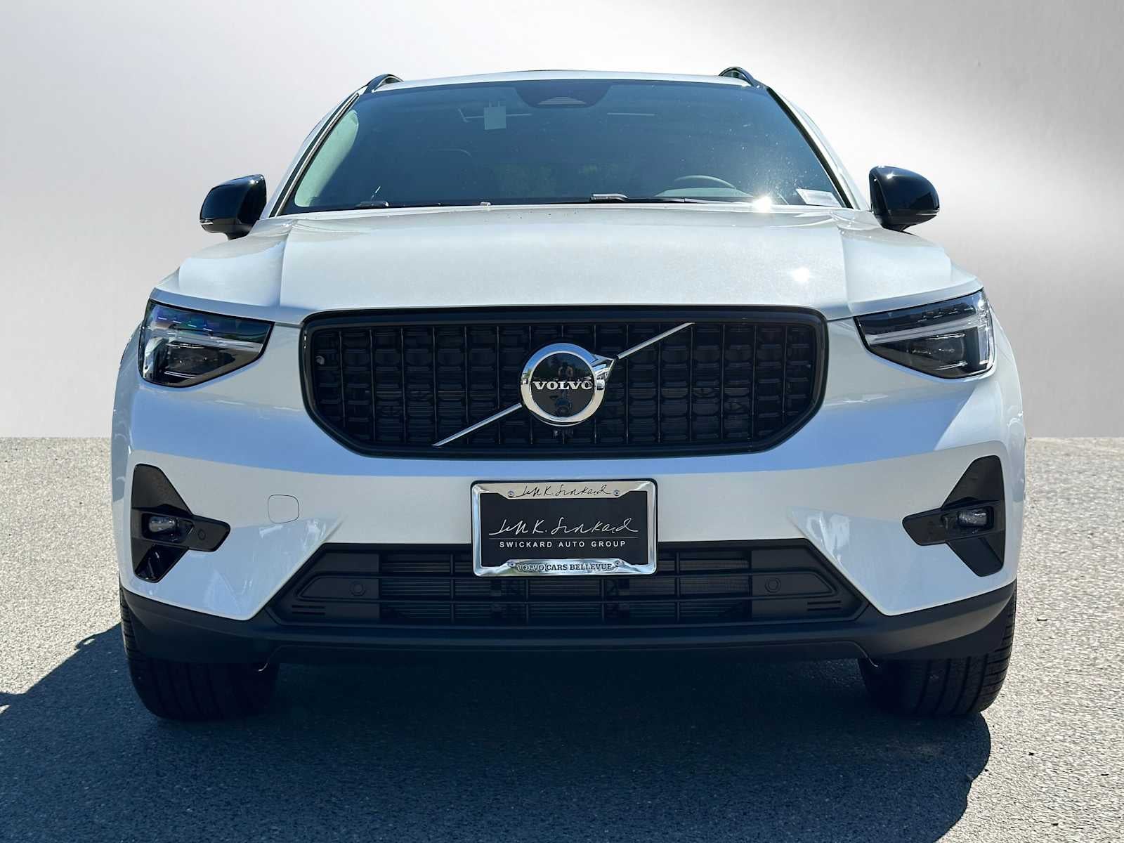 2025 Volvo XC40 Plus Dark Theme