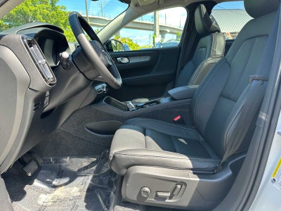 2026 Volvo XC40 Plus