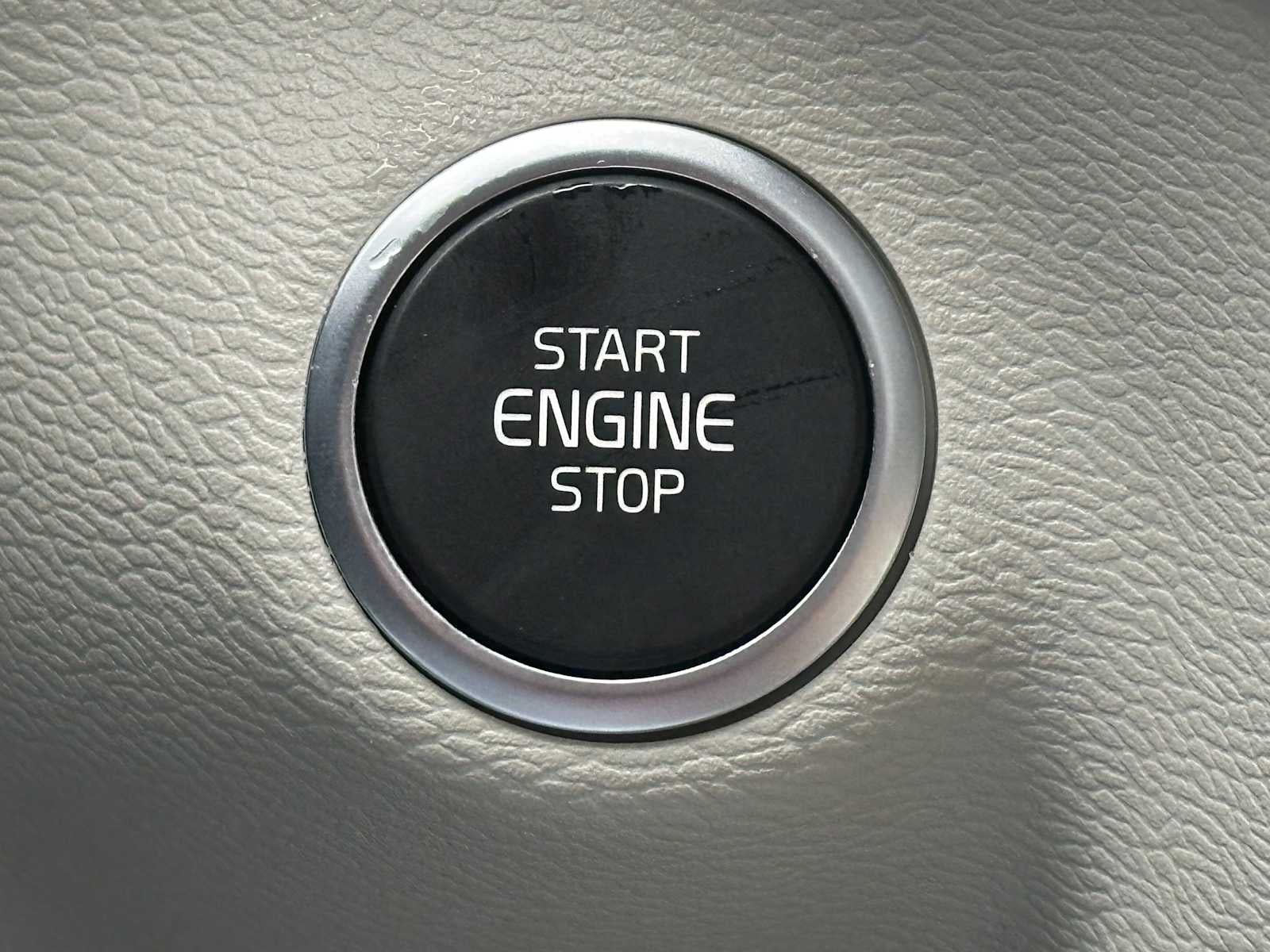 2026 Volvo XC40 Plus