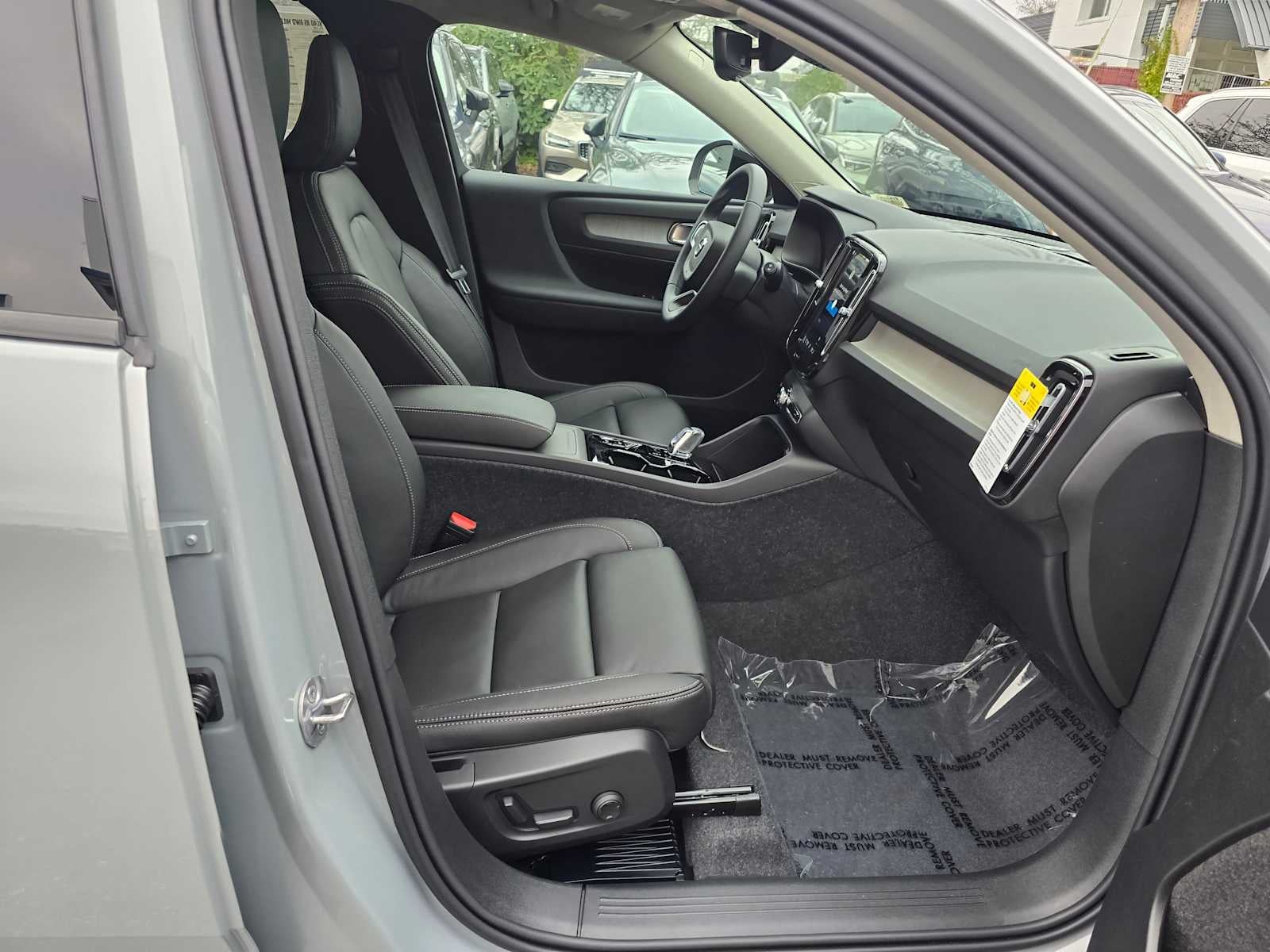2026 Volvo XC40 Plus