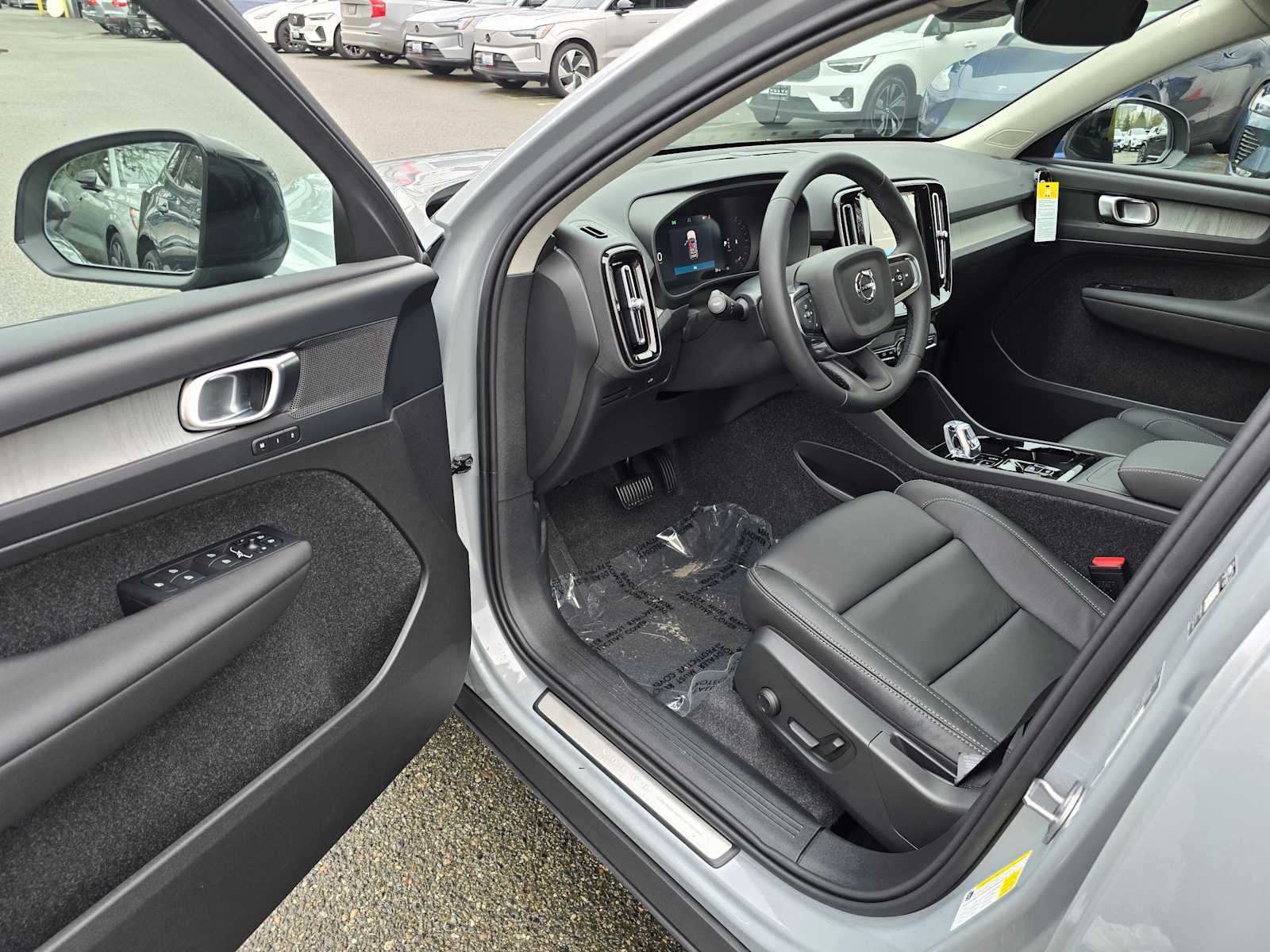 2026 Volvo XC40 Plus