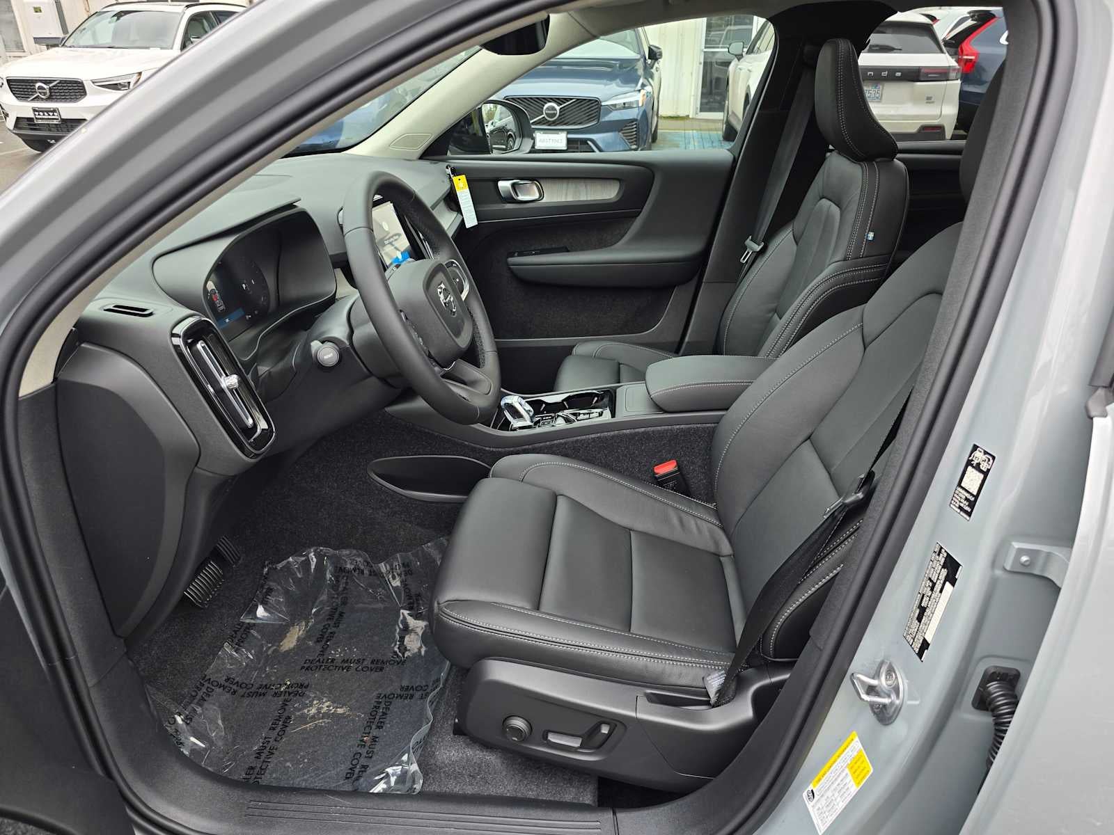 2026 Volvo XC40 Plus