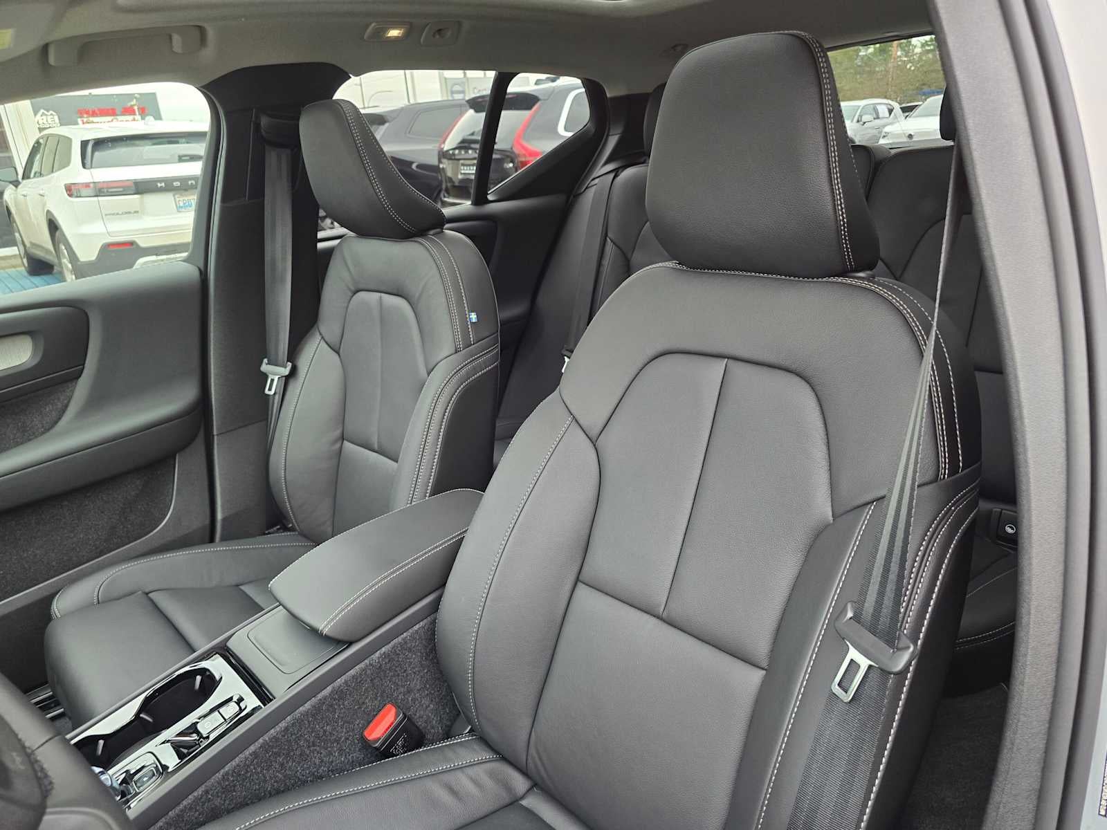 2026 Volvo XC40 Plus