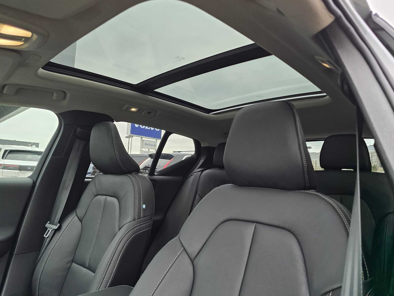 2026 Volvo XC40 Plus
