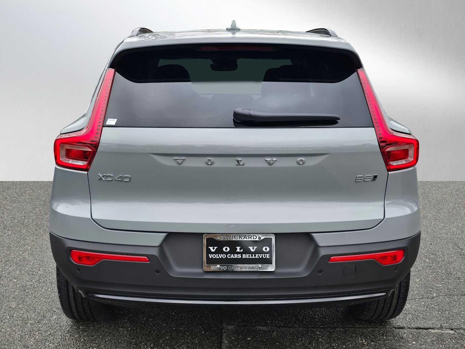 2026 Volvo XC40 Plus