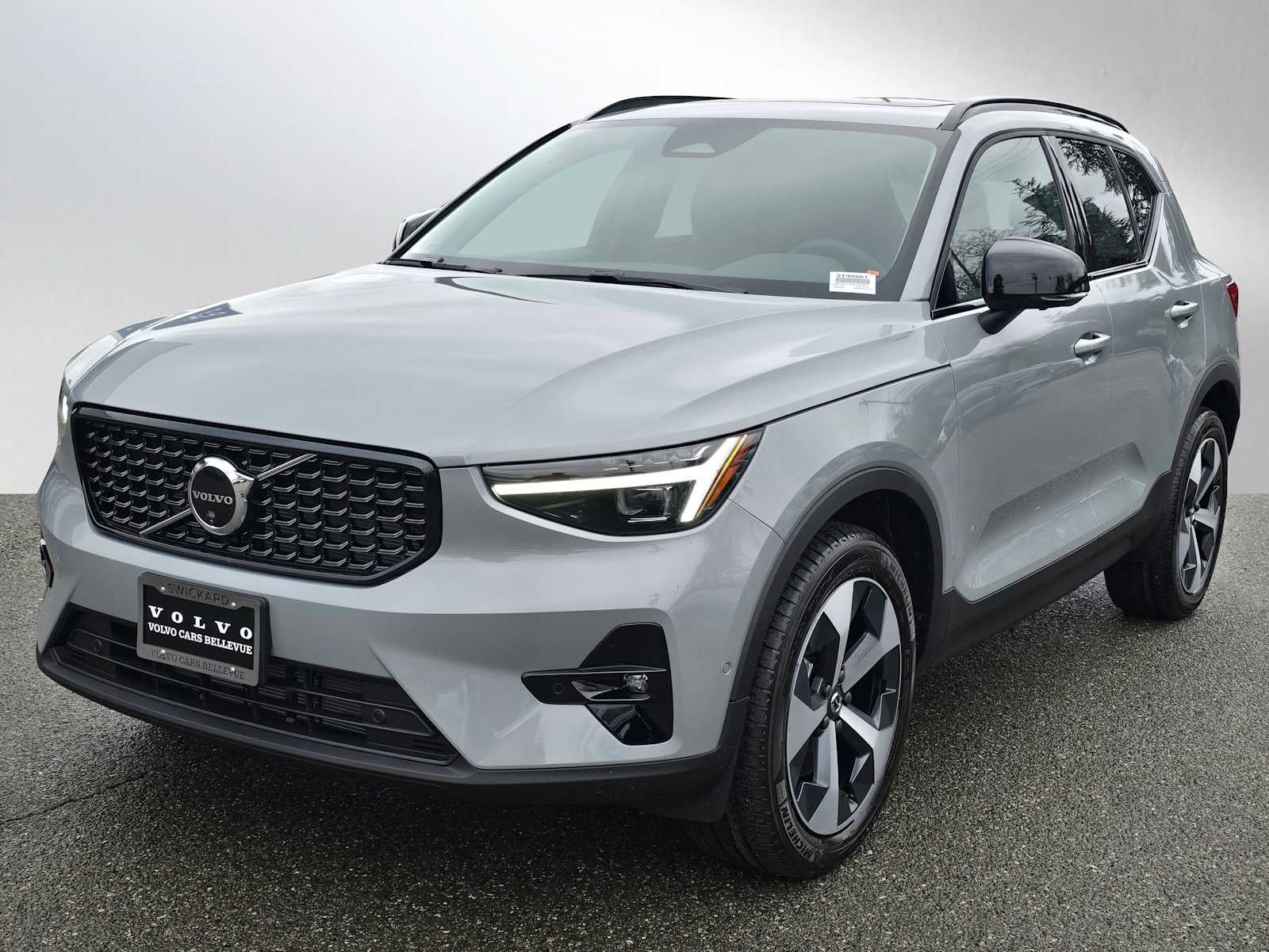 2026 Volvo XC40 Plus