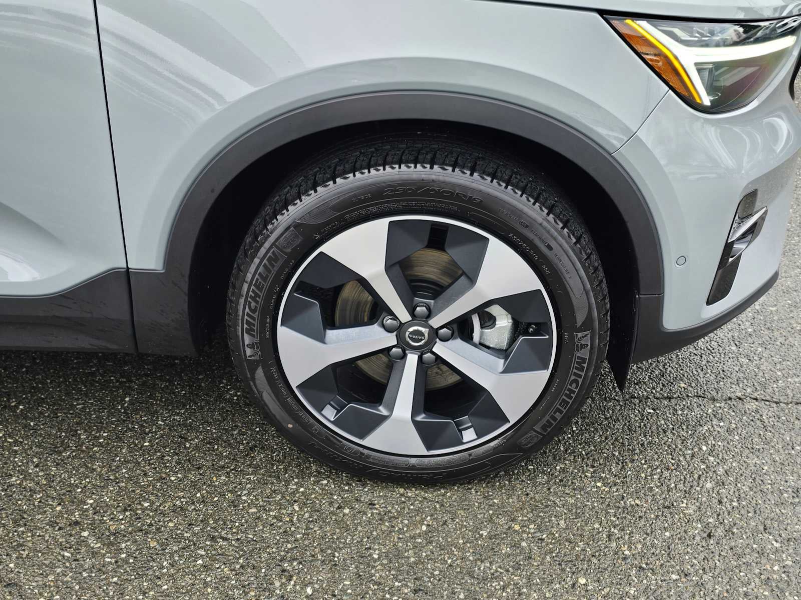 2026 Volvo XC40 Plus