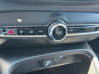 2026 Volvo XC40 Plus