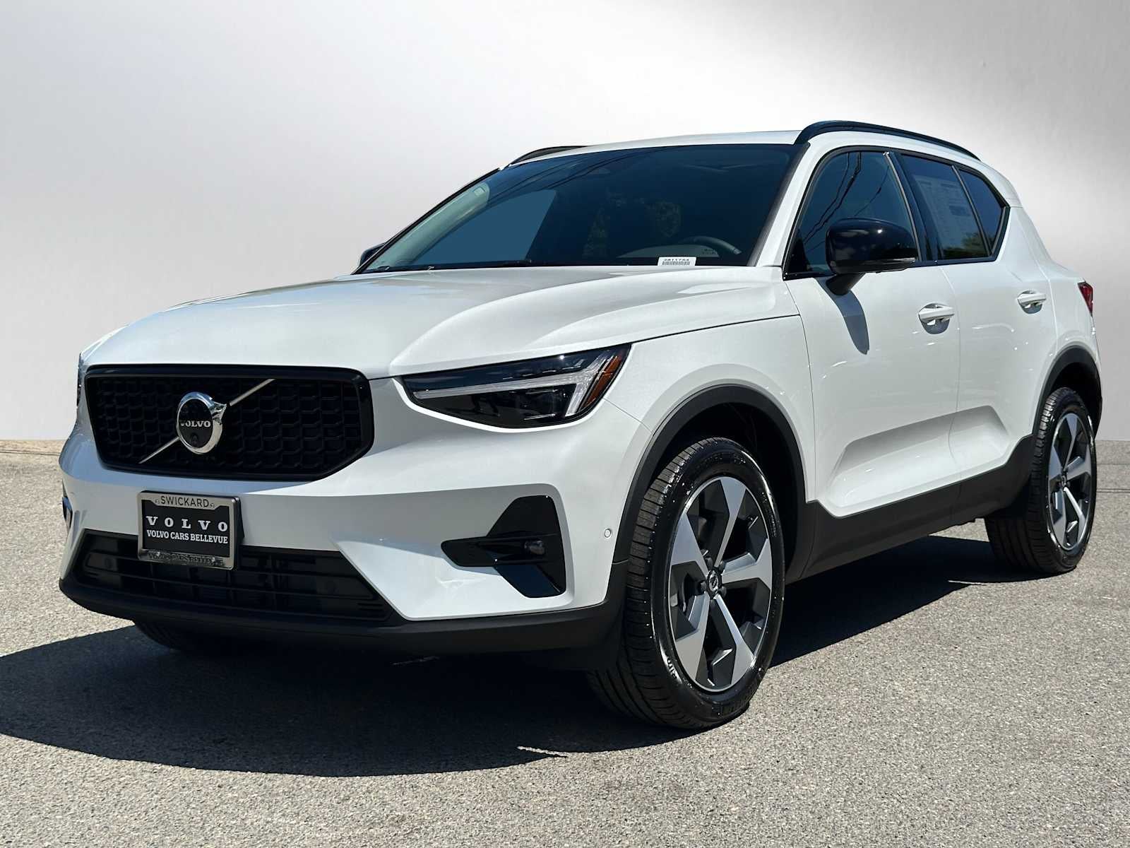 2026 Volvo XC40 Plus